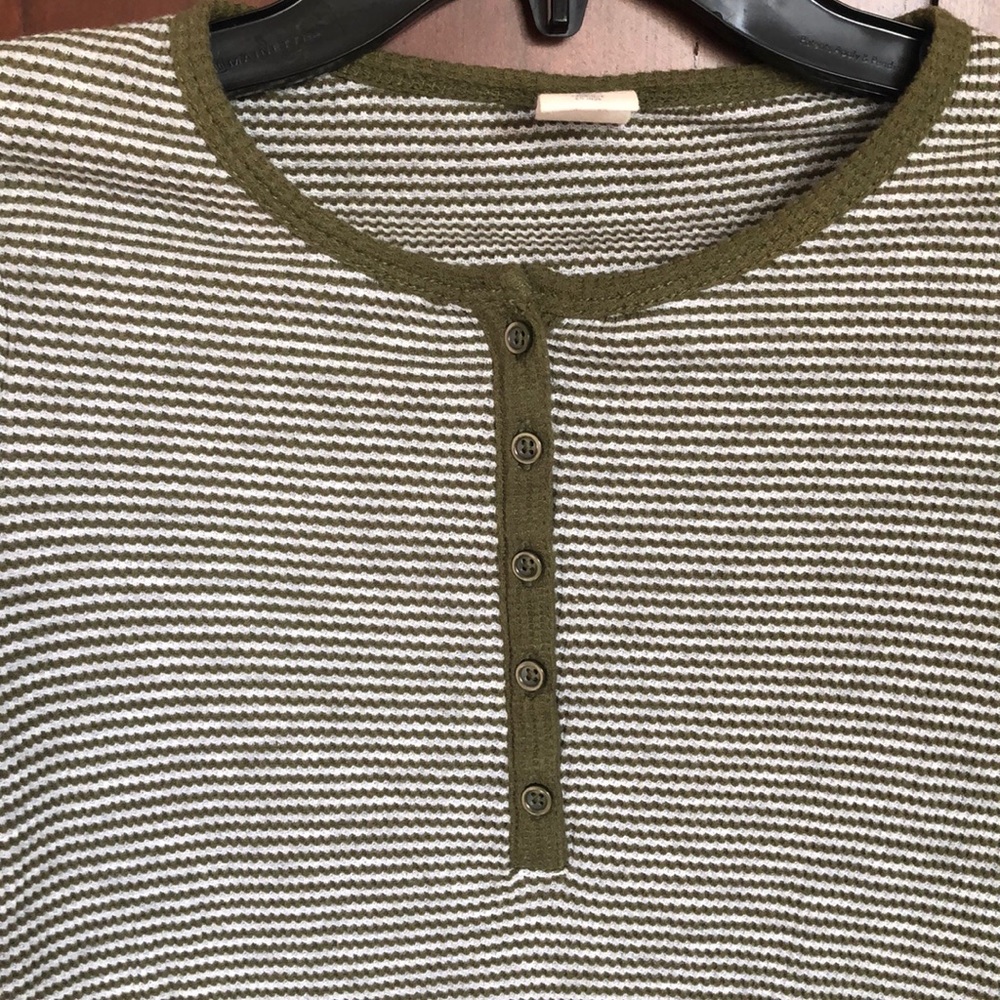 Girls Henley, long lace-sleeved shirt